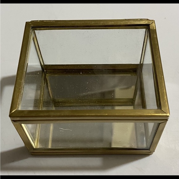 Ettika Mini Ring Display Box Glass Brass Gold Trim 3"x2.5"x2" With Box NWT - Picture 9 of 9
